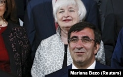 Cevdet Yılmaz Lima'daki IMF toplantısında ABD Merkez Bankası Başkanı Janet Yellen'la