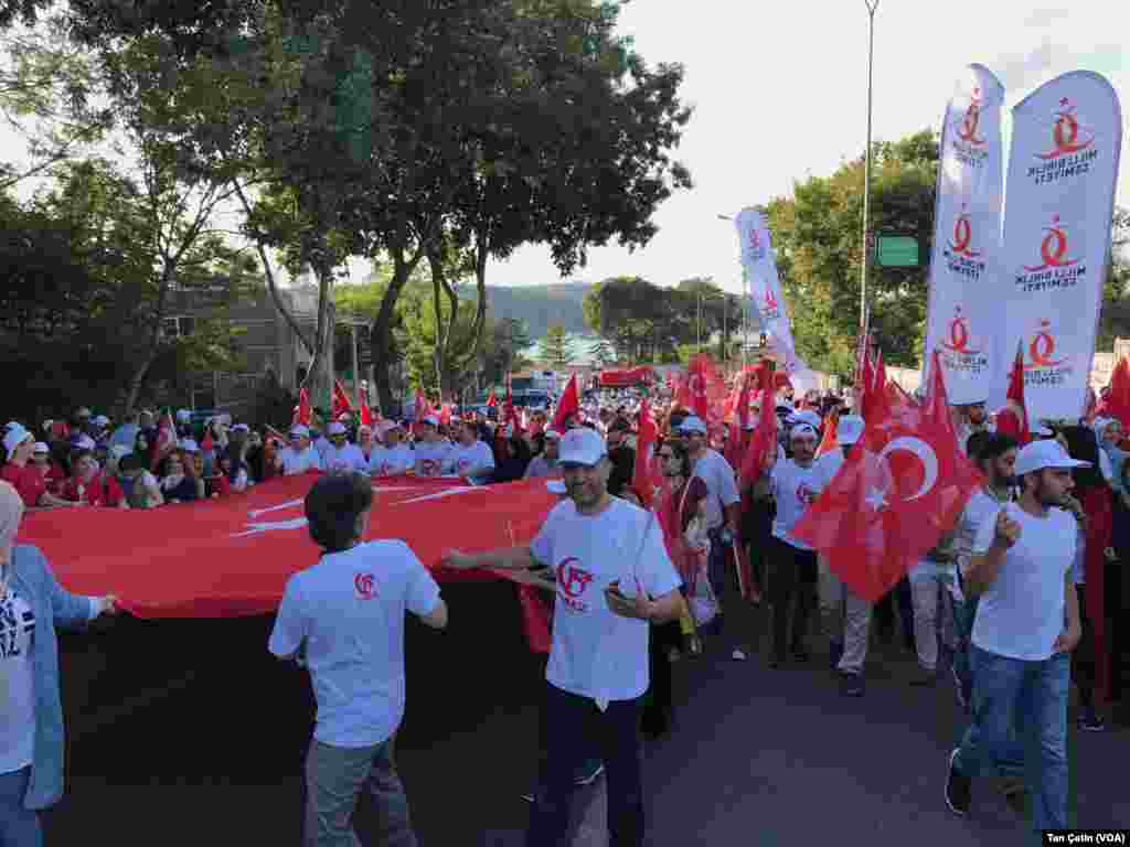 15 Temmuz Demokrasi ve Milli Birlik Günü Yürüyüşü