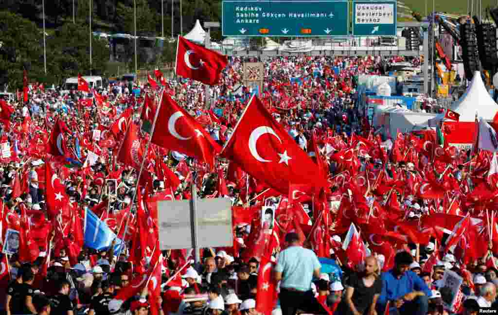 15 Temmuz Demokrasi ve Milli Birlik Günü Yürüyüşü