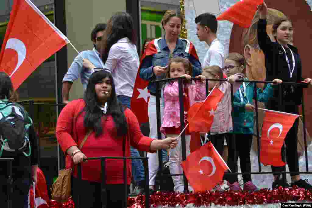 New York'ta Türk Günü Yürüyüşü (21 Mayıs 2016, Cumartesi)